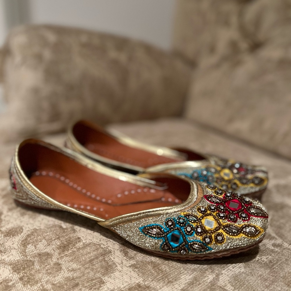 Beautiful indian juttis flats